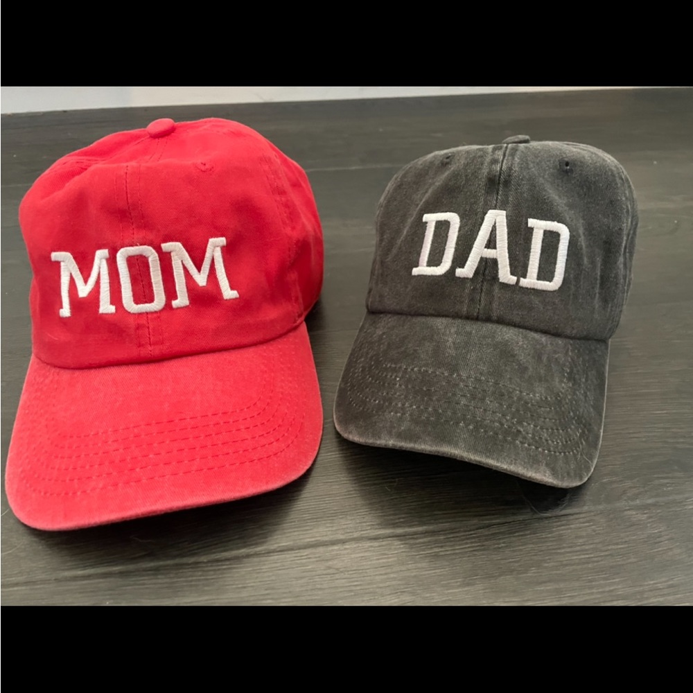 Mom and Dad 2 pc cap set